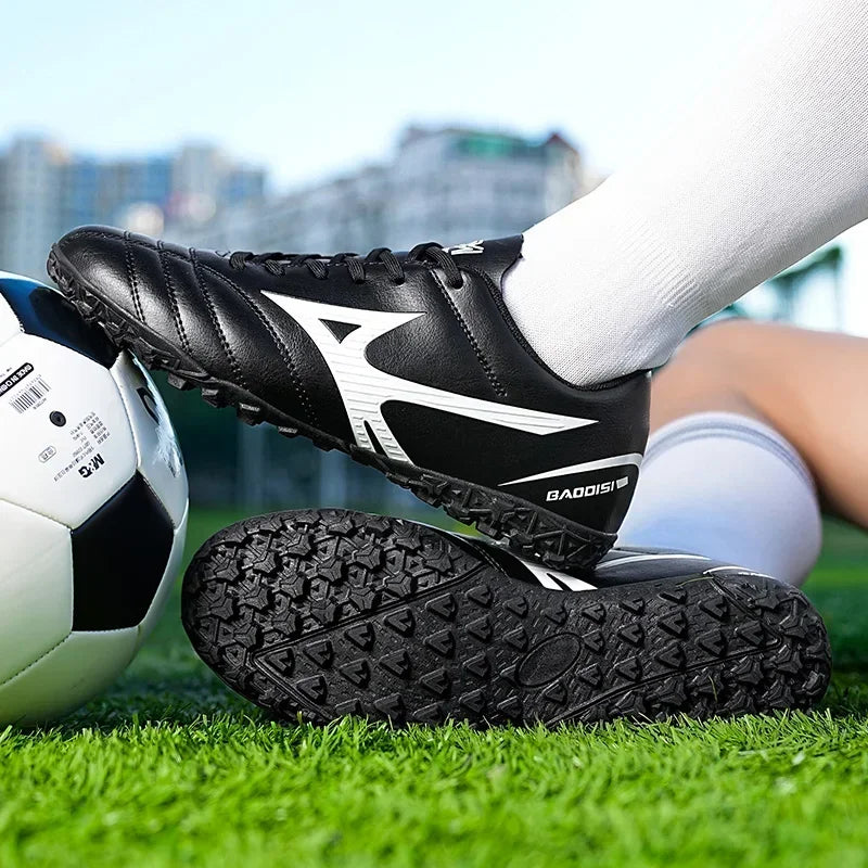 Chaussures de Football Homme et Enfant, Crampons TF/FG Ultralégers Antidérapants pour Terrain Synthétique et Gazon.